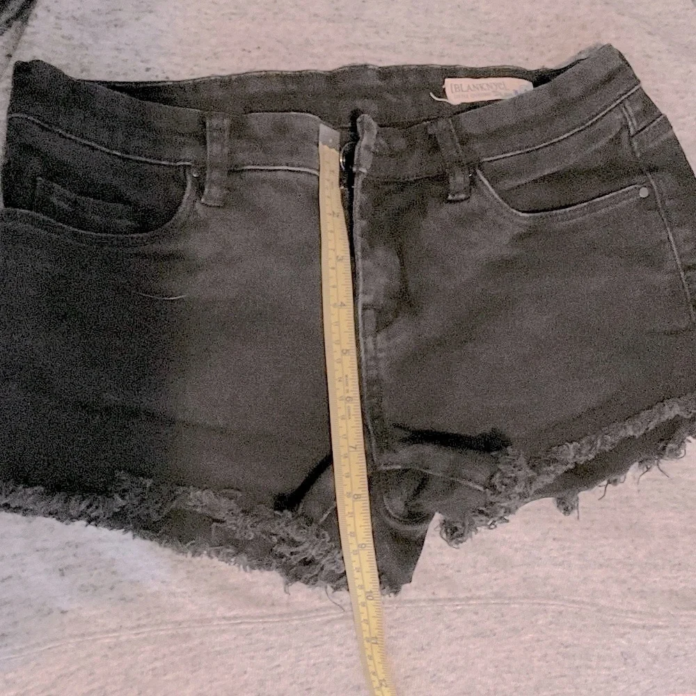 🔴Blank NYC Short Shorts Black Size 26 Little Queenie Vintage